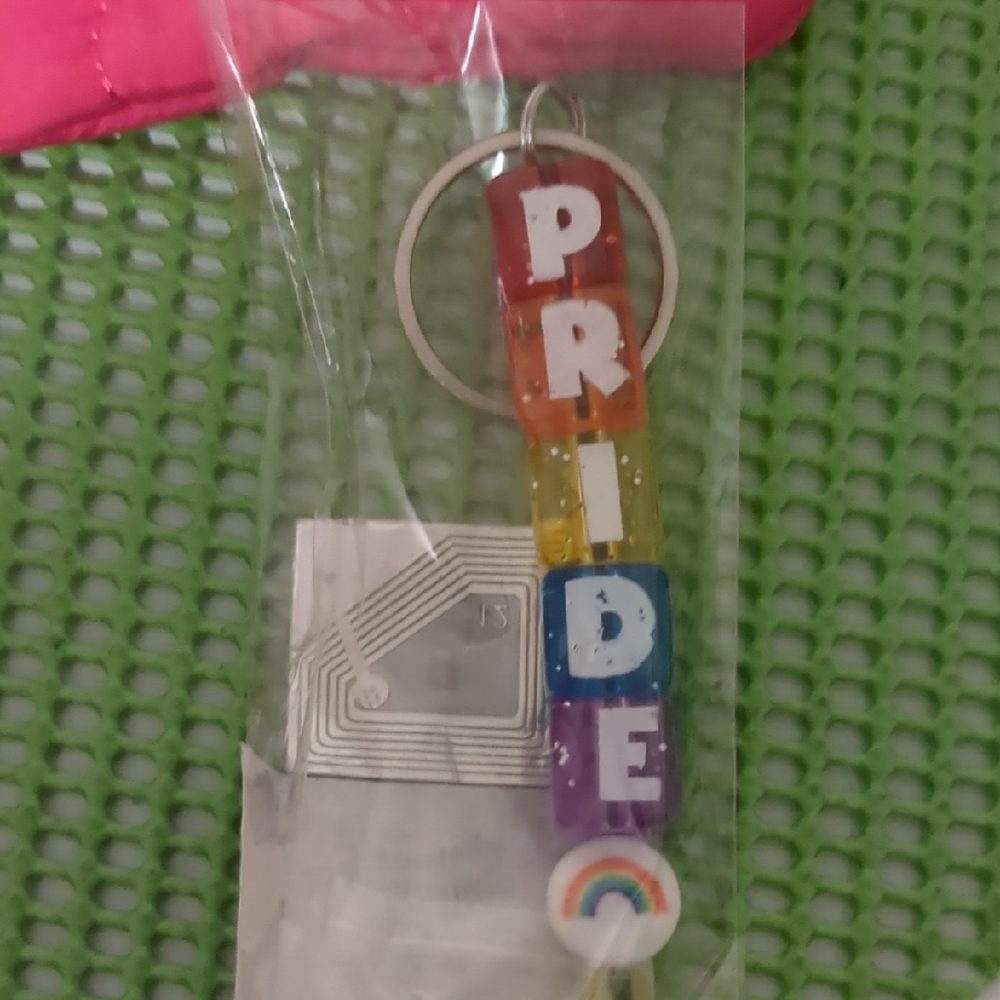 Gold pride keychains/ coin purse Bundle New - Picture 4 of 5